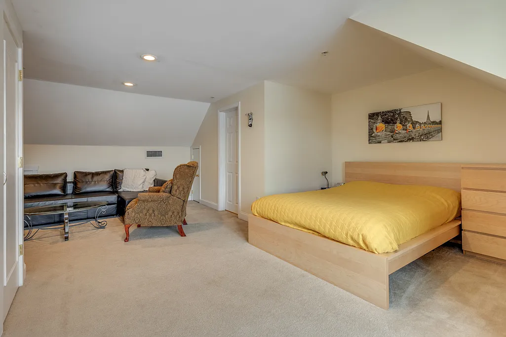1 bed, 450 sqft, $2,100 — Photo 1