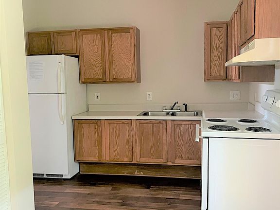 5th image of 1866 Arbors Dr