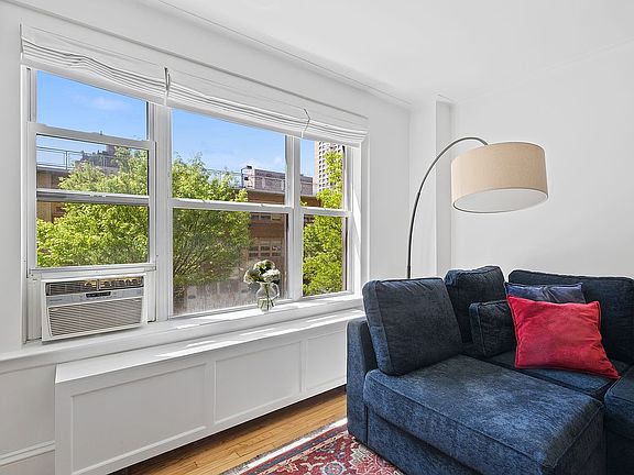 2nd image of 35 W 92nd St #3C