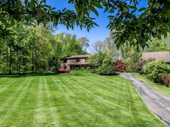 10 Fox Run, New Milford, CT 06776