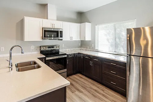 356 E 7th Ave #201 Photo 1