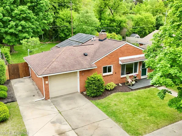 228 Hill St, Milford, MI 48381