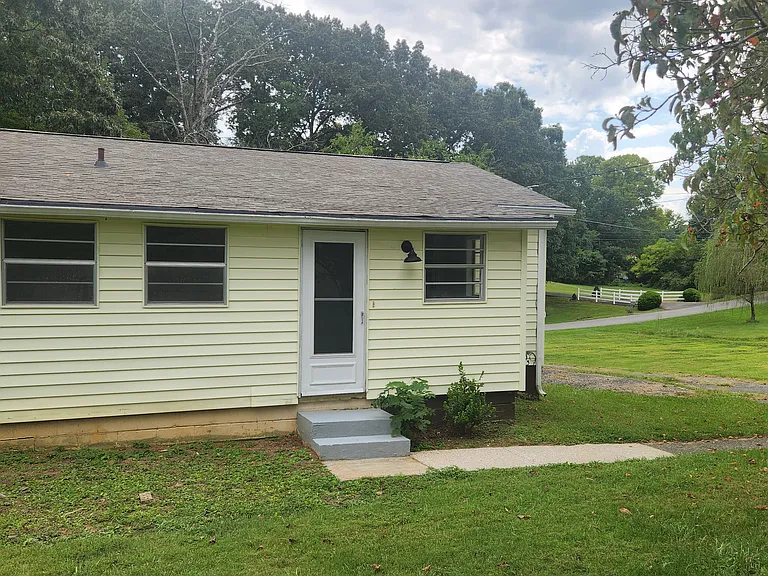 408 E Governor John Sevier Hwy — Photo 12