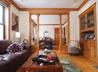 2218 W Cornelia Ave #1, Chicago, IL 60618