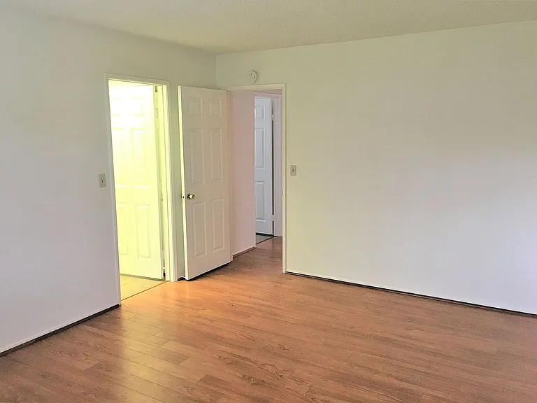 11054 Wesley Ave — Photo 14