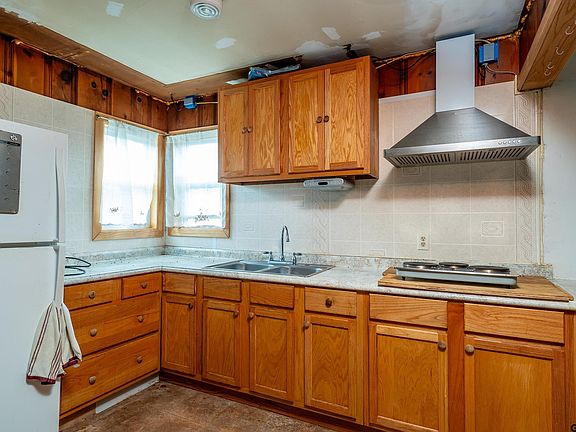 3rd image of 3009 Pin Oak St