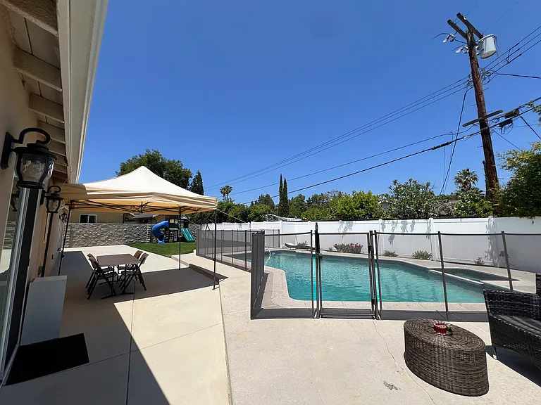 16349 Flanders St — Photo 17