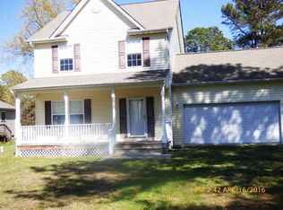 194 Weatherall Dr, Montross, VA 22520