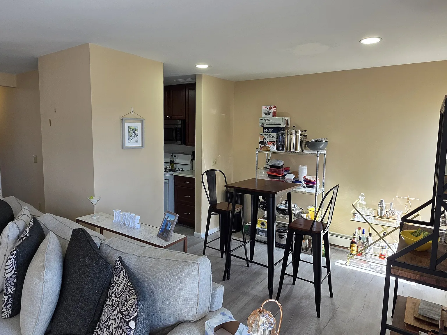 1 bed, 800 sqft, $1,795 — Photo 3
