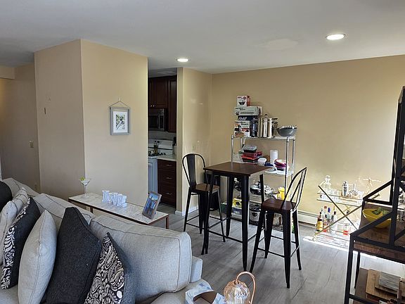 3rd image of 2248 N Triphammer Rd #F8
