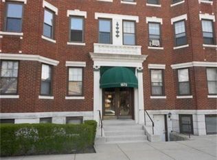 1572 Commonwealth Ave #101, Boston, MA 02135