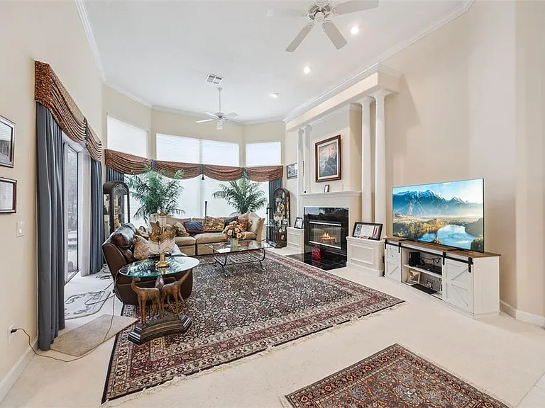 8742 Southern Breeze Dr — Photo 4