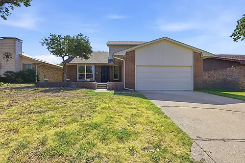 8782 Marilyn Dr Photo 1