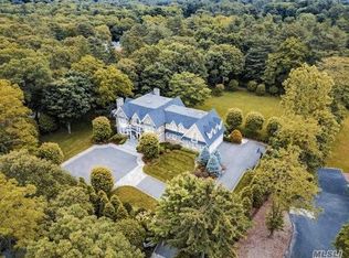 160 Brookville Rd, Glen Head, NY 11545