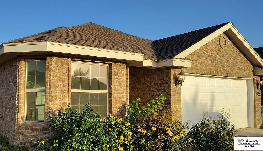 3 bed, 2.0 bath, 1485 sqft, $1,850 — Photo 1