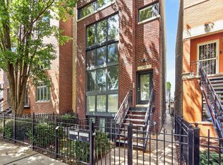 1320 W Grenshaw St #2, Chicago, IL 60607