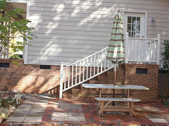 Side patio