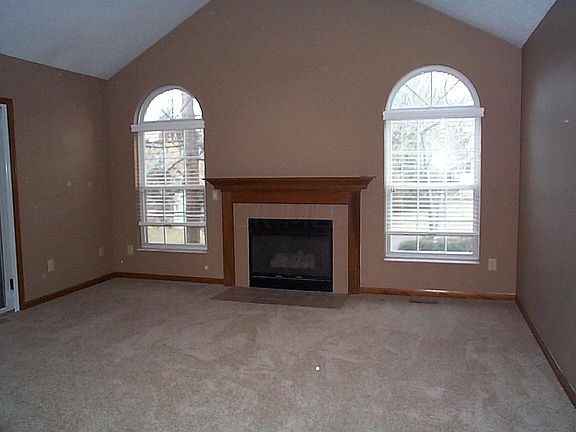 2nd image of 6044 Glenvillage Dr