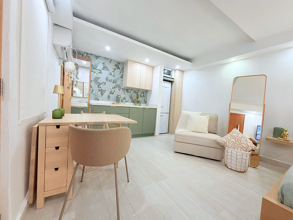 1st image of 3 Calle 408 #2