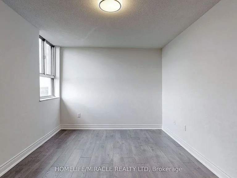 10 Tobermory Dr #1206 — Photo 21