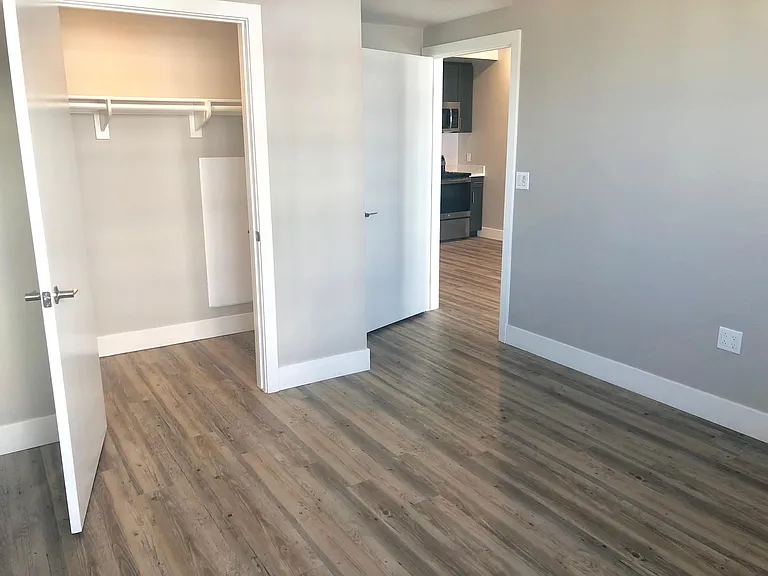 Amo Apartments Little Italy — Photo 27