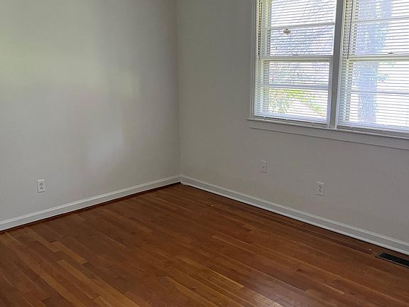 4th image of 522 N Center St #522