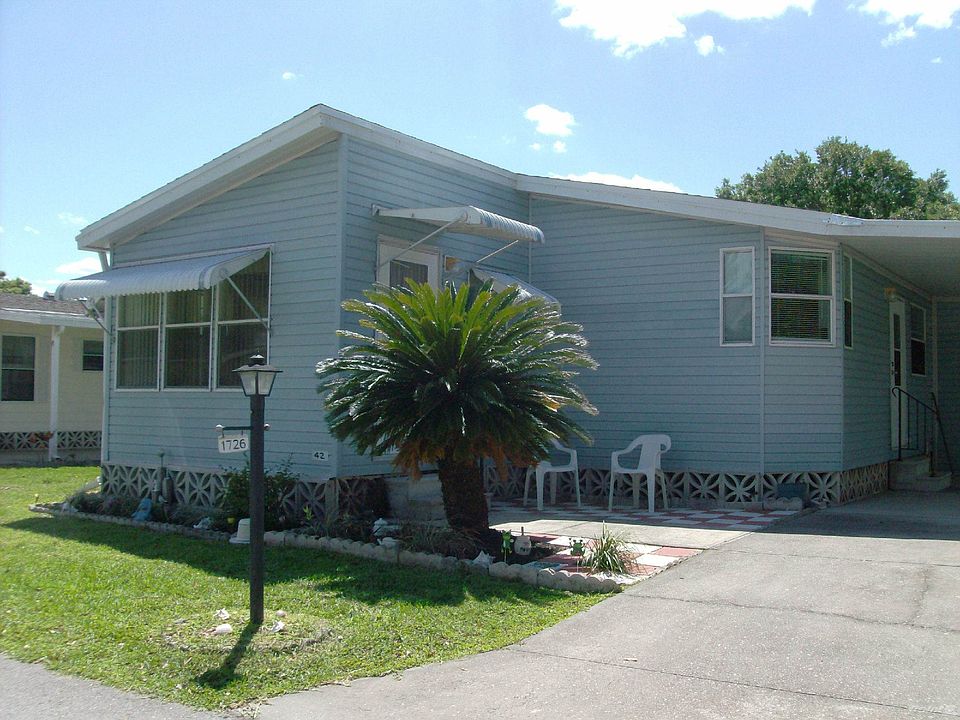 1726 CONIFER AVENUE