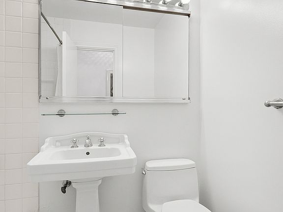 5th image of 61 E 77th St APT 7F