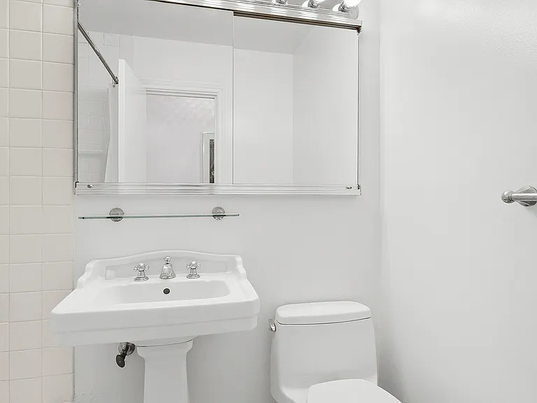 61 E 77th St #7F — Photo 5