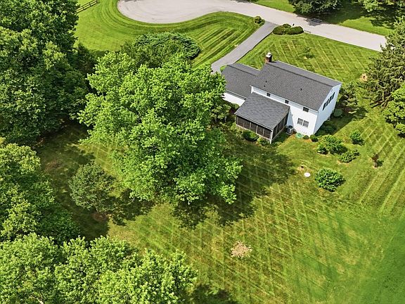 3rd image of 3549 Lakeway Dr