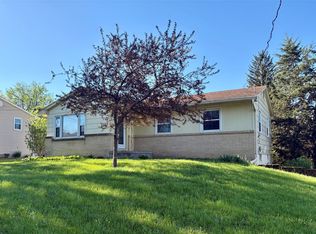 4901 Ash Dr, Pleasant Hill, IA 50327