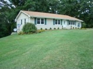 999 Wayne F Mill Rd, Dickson, TN 37055