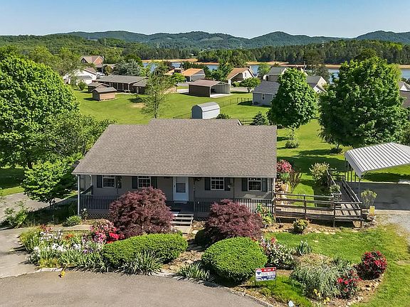 2nd image of 2720 Cannon Cir