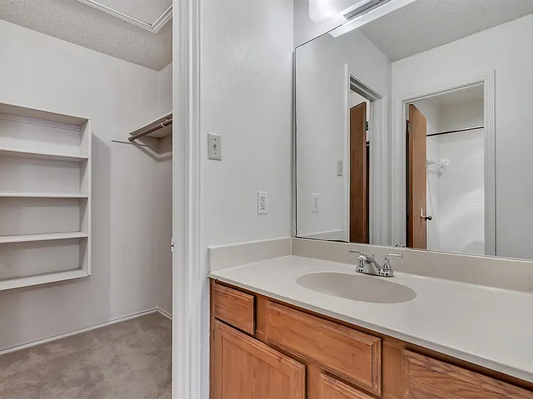 7802 Topawa Cv #B — Photo 21