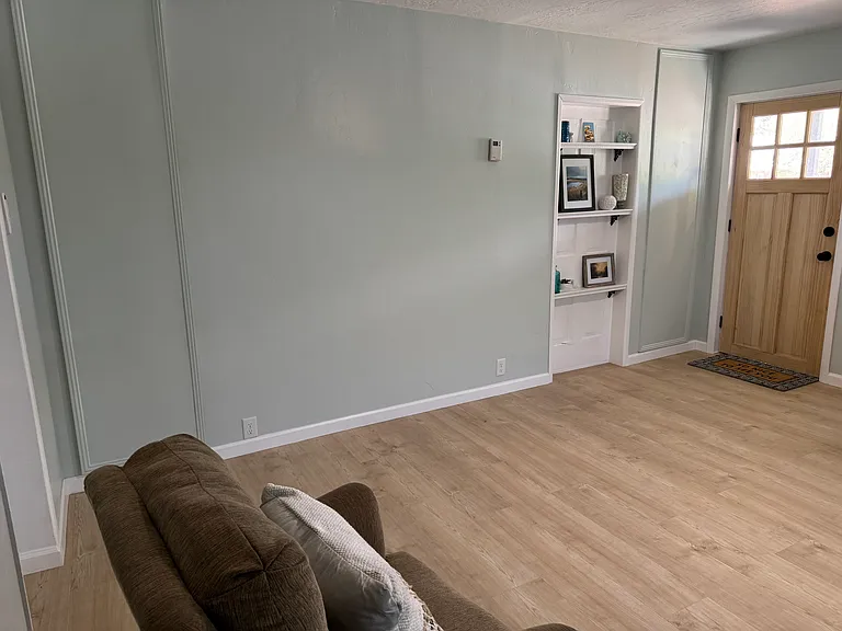 155 N 200 E — Photo 6