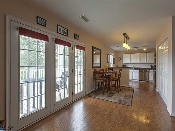 5th image of 1315 Villa Way Unit D
