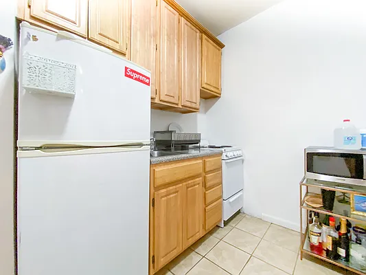 Rented by City Connections Realty | media 10