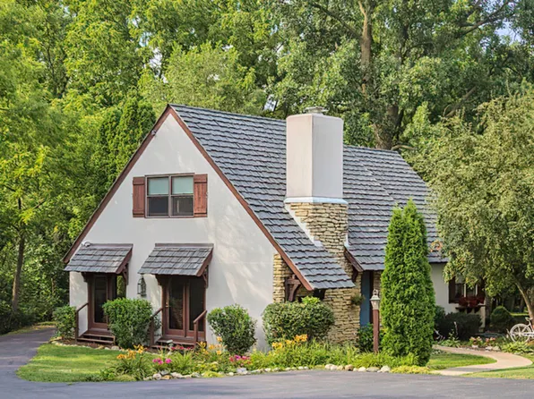 1205 E Bonner Rd, Wauconda, IL 60084