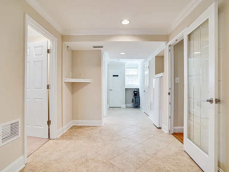 7601 Mendota Pl — Photo 23
