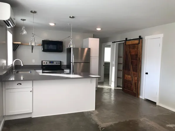 202 W Main Ave #B, Chewelah, WA 99109