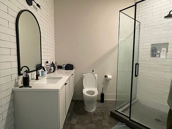 5th image of 3061 W Logan Blvd #3
