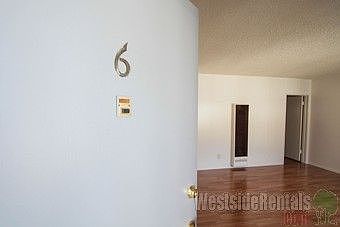 3rd image of 6701 Haskell Ave APT 6