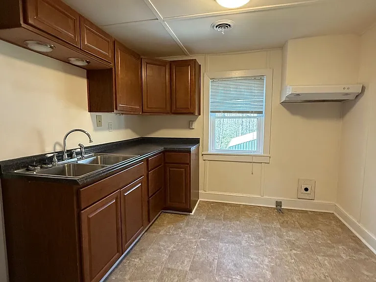 9253 Dahlgren Rd — Photo 12