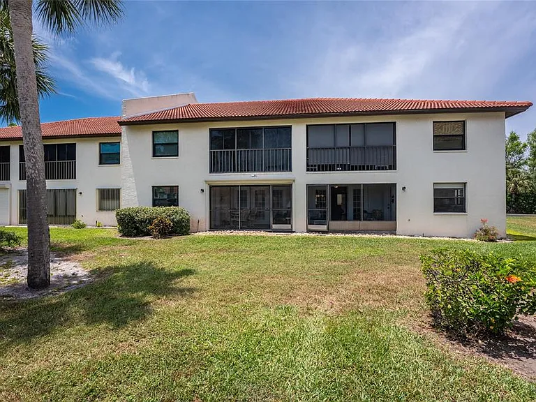 511 Pine Hollow Cir #511 — Photo 48