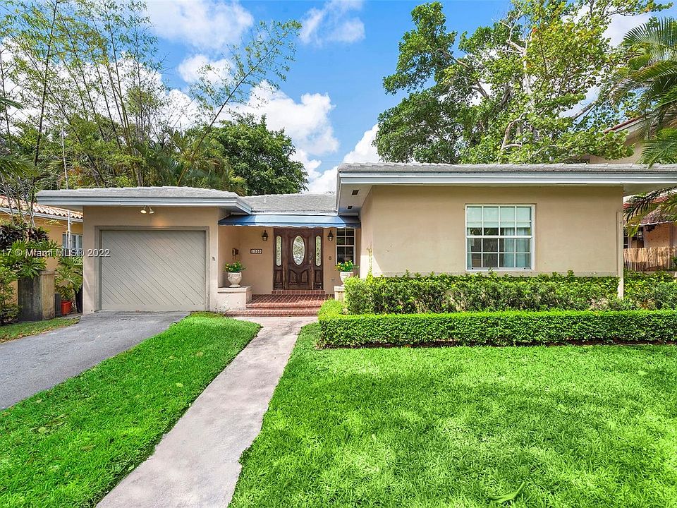 1st image of 1209 Medina Ave