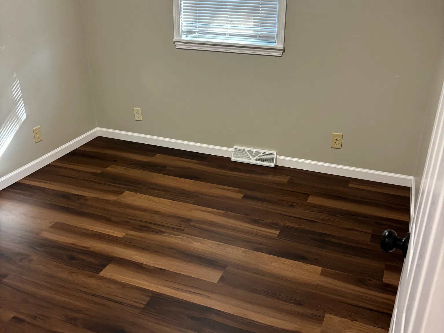 3 bed, 1200 sqft, $1,750 — Photo 4