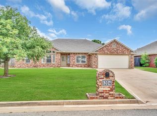1204 Sheryl Ln, Altus, OK 73521