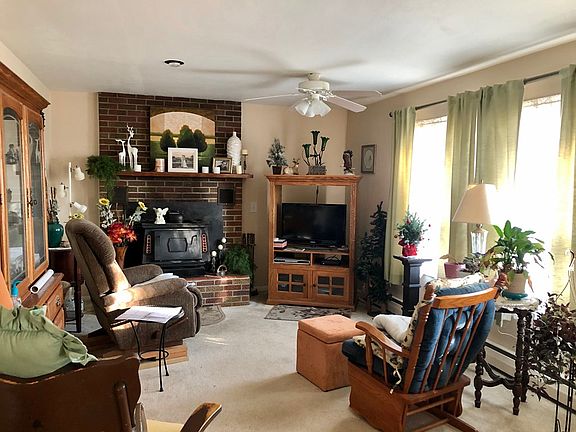 4th image of 16299 Lincoln Way