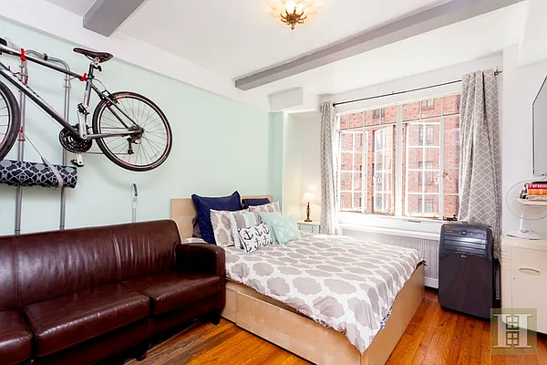 Rented by Halstead Real Estate | media 27