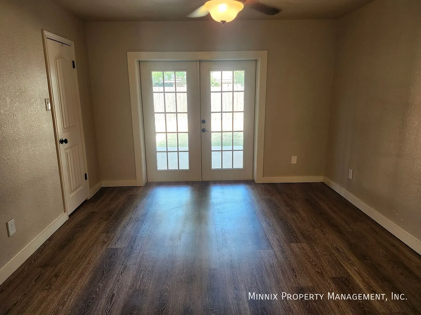 3 Bedroom | 9608 Durham Ave. — Photo 4